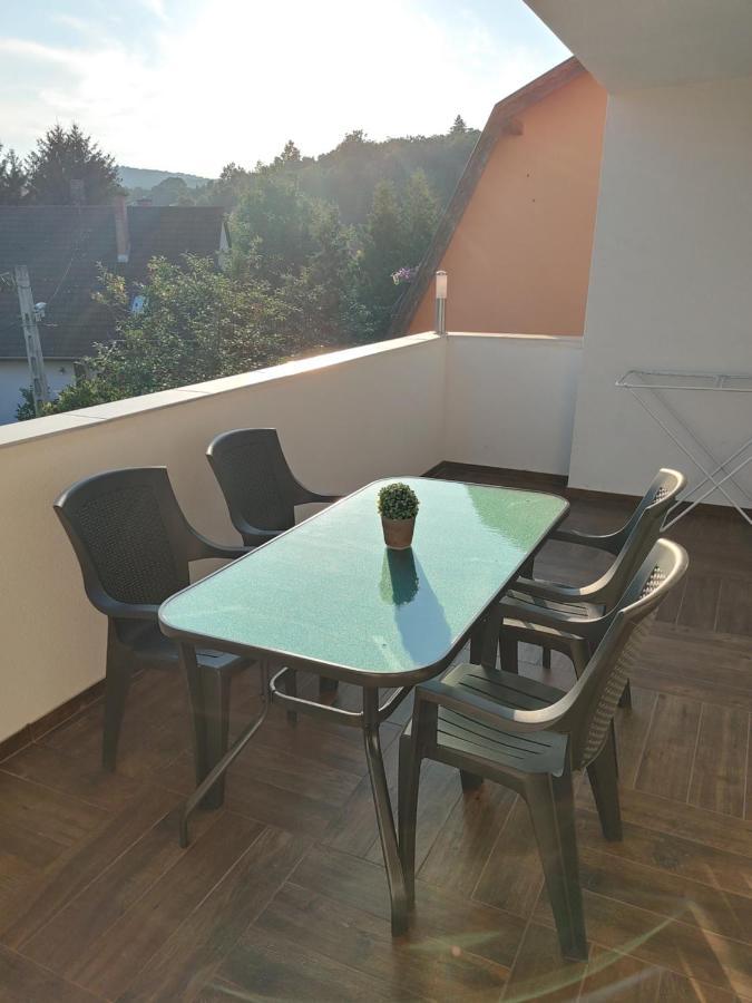 Fiesta Apartman Miskolc Exterior foto
