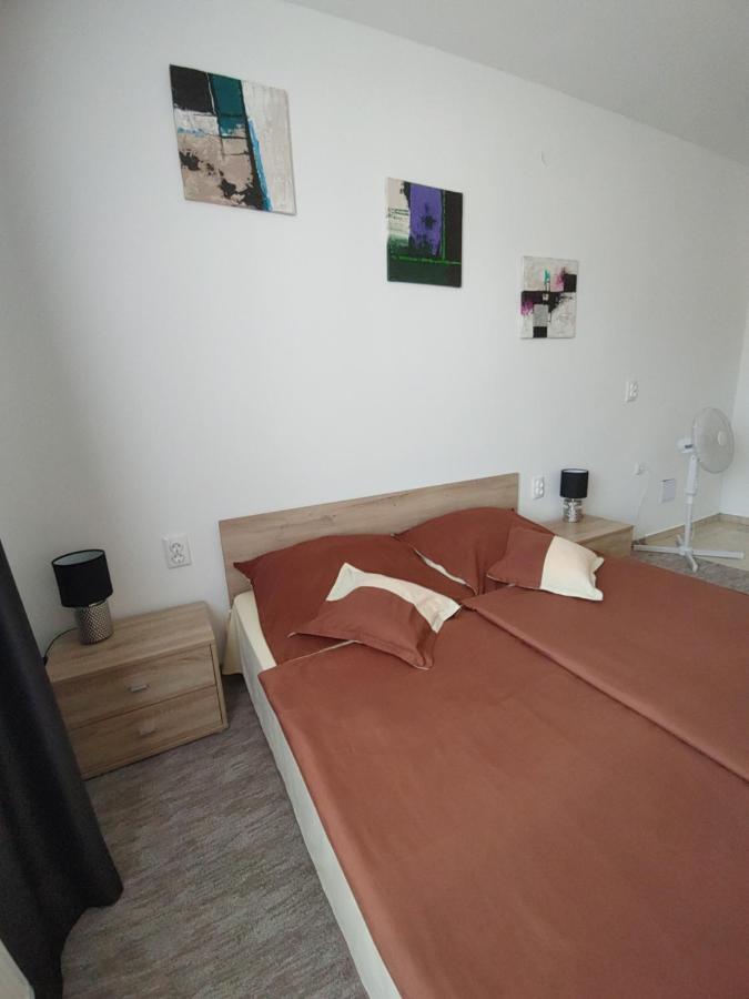 Fiesta Apartman Miskolc Exterior foto