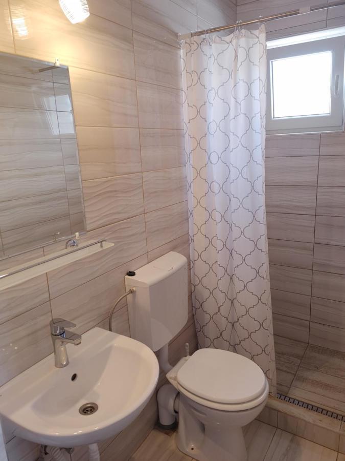 Fiesta Apartman Miskolc Exterior foto