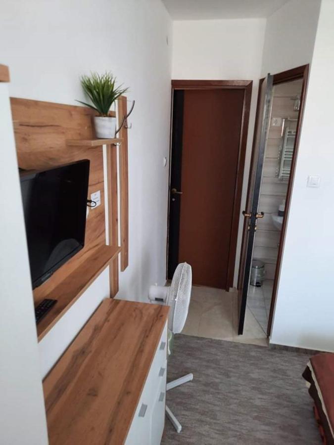 Fiesta Apartman Miskolc Exterior foto