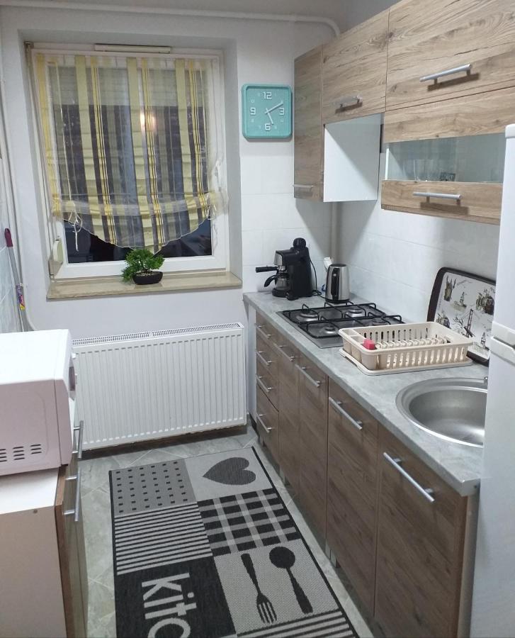 Fiesta Apartman Miskolc Exterior foto